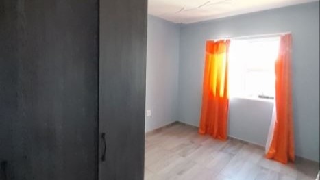 3 Bedroom Property for Sale in Louwville Western Cape